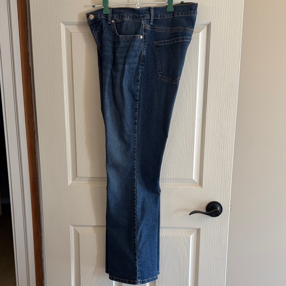 Women’s Dark Blue Straight-Leg Jeans